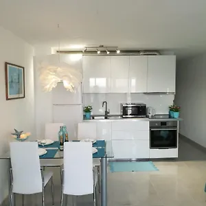 https://el-faro-el-medano-tenerife-38612.in-canary-islands.com